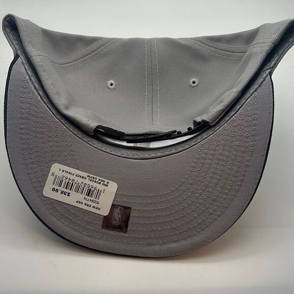 Boston Celtics New Era Eastern Conference Champions Snapback Adjustable-NWT - Picture 3 of 5